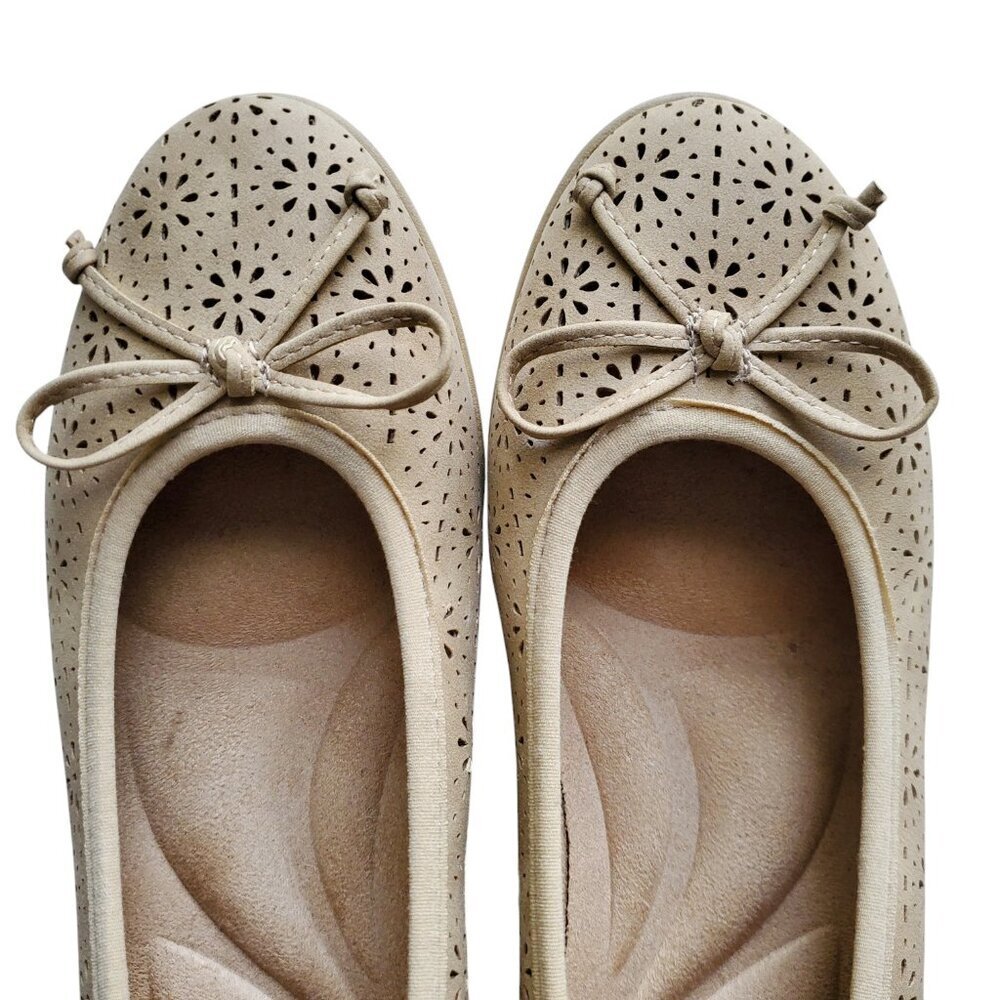 White Mountain Ballet Flats Rubber Platform Sole Tan Perforated Sporty Flats 7.5 - Picture 4 of 13